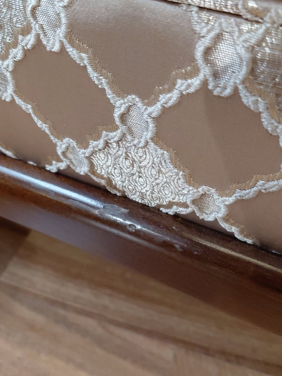Zdjęcia uszkodzeń drewna zestaw LIRKA ciemny orzech (4)