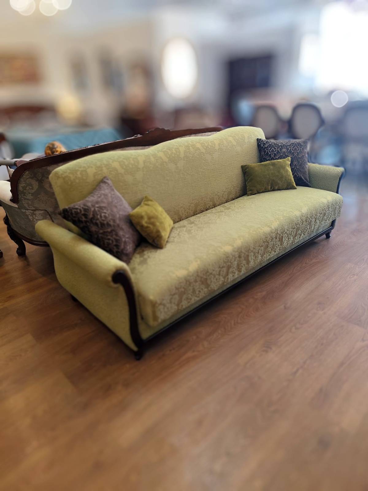 Kpl. wypoczynkowy z wersalką Lirka (7)