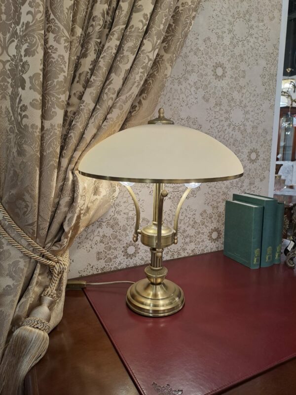 Lampa stołowa BN 392