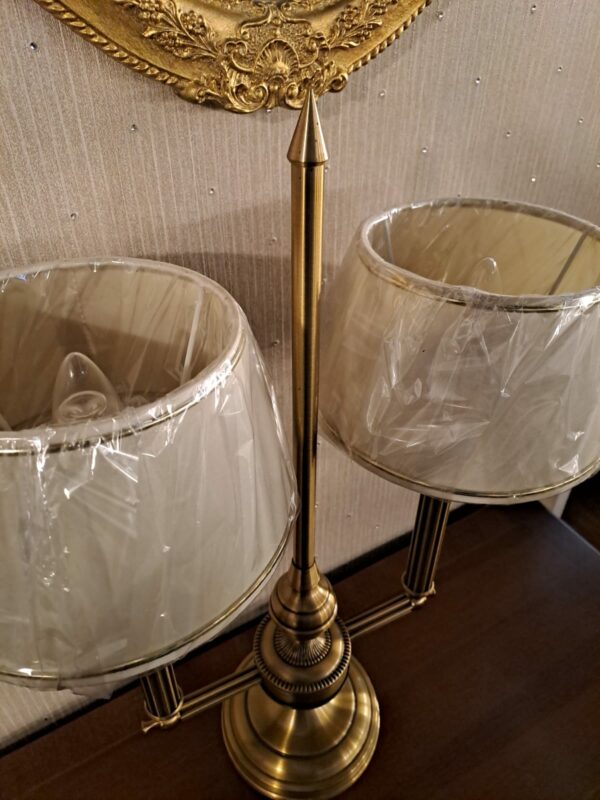 Lampa stołowa BN 408 dwa klosze z tworzywa