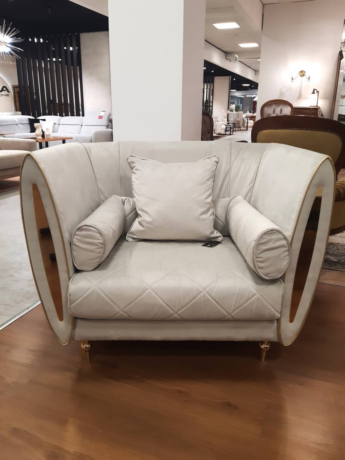 Fotel Sipario szary ze złotymi wstawkami