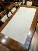 Obrus Gessy kremowy we wzory obszyty złotą torsatką (1)