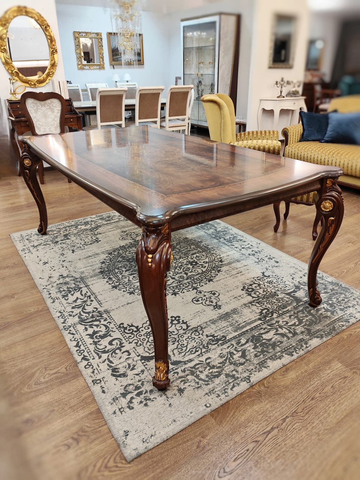 Stół Donatello (1)