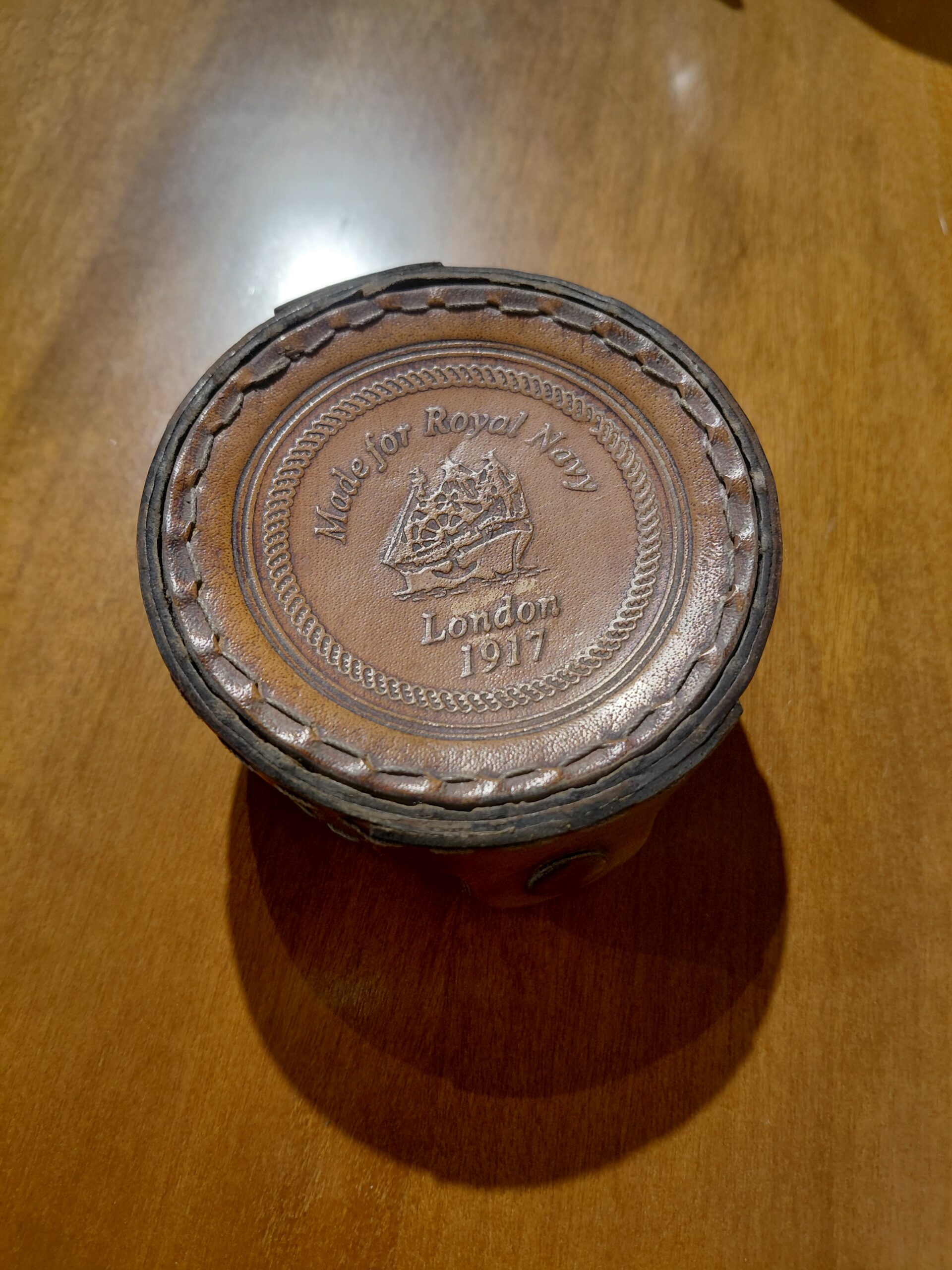 Etui ze skóry naturalnej w kolorze naturalnym (2)