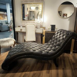 Leżanka Chesterfield pikowana w ciemno grafitowej skórze naturalnej ozdobiona pinezkami (2)