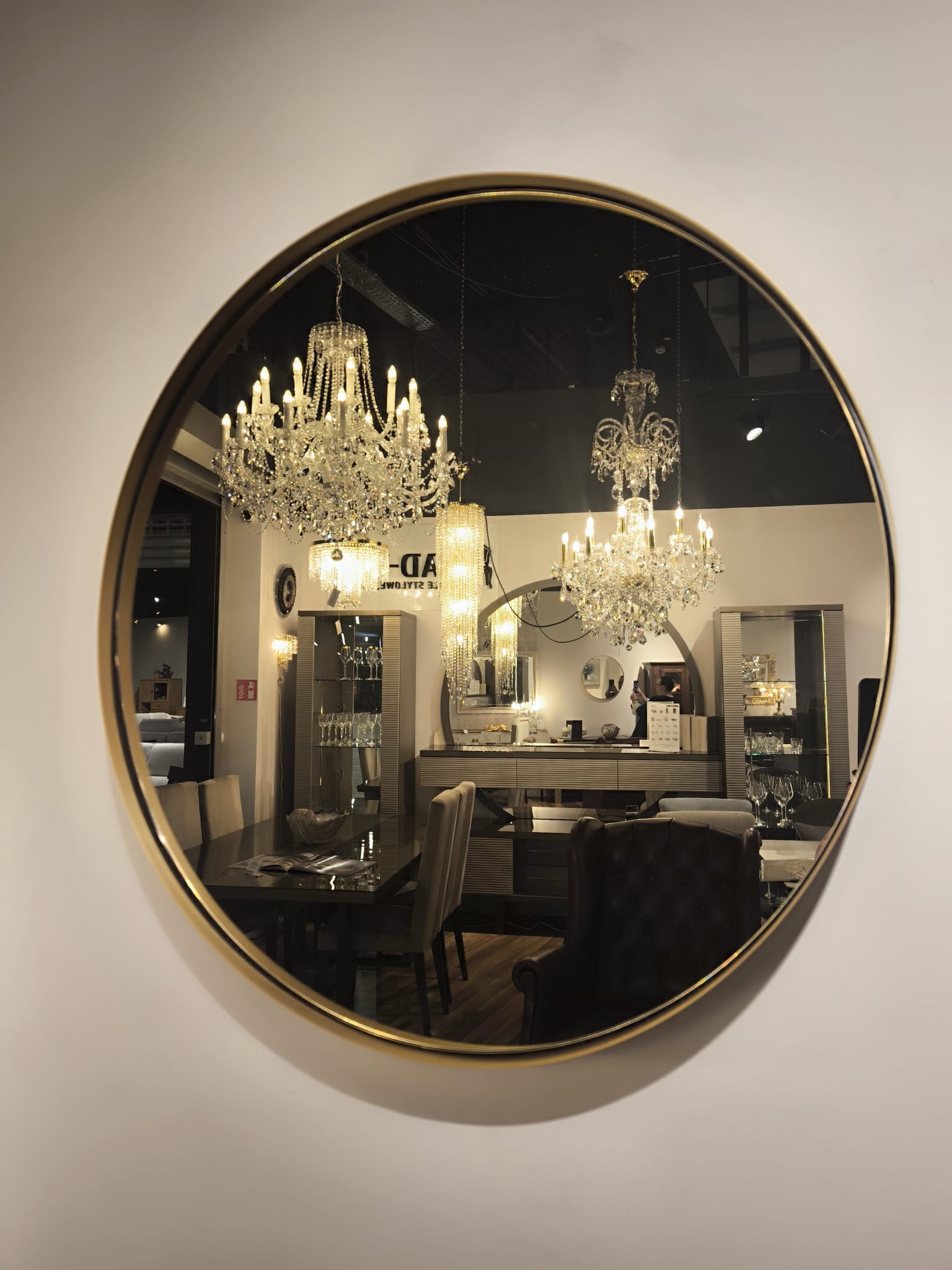 Lustro Essenza w satynowym złocie (2)