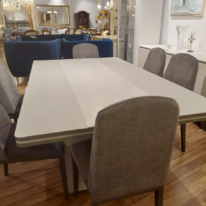 PERLA Jadalnia w jasno szarym kolorze, gres polerowany imitujący trawertyn. (3)a