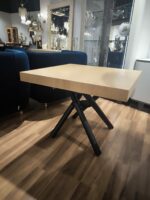 Stół LAVANTE fornir w jasnym kolorze do tego antracytowa podstawa (7)