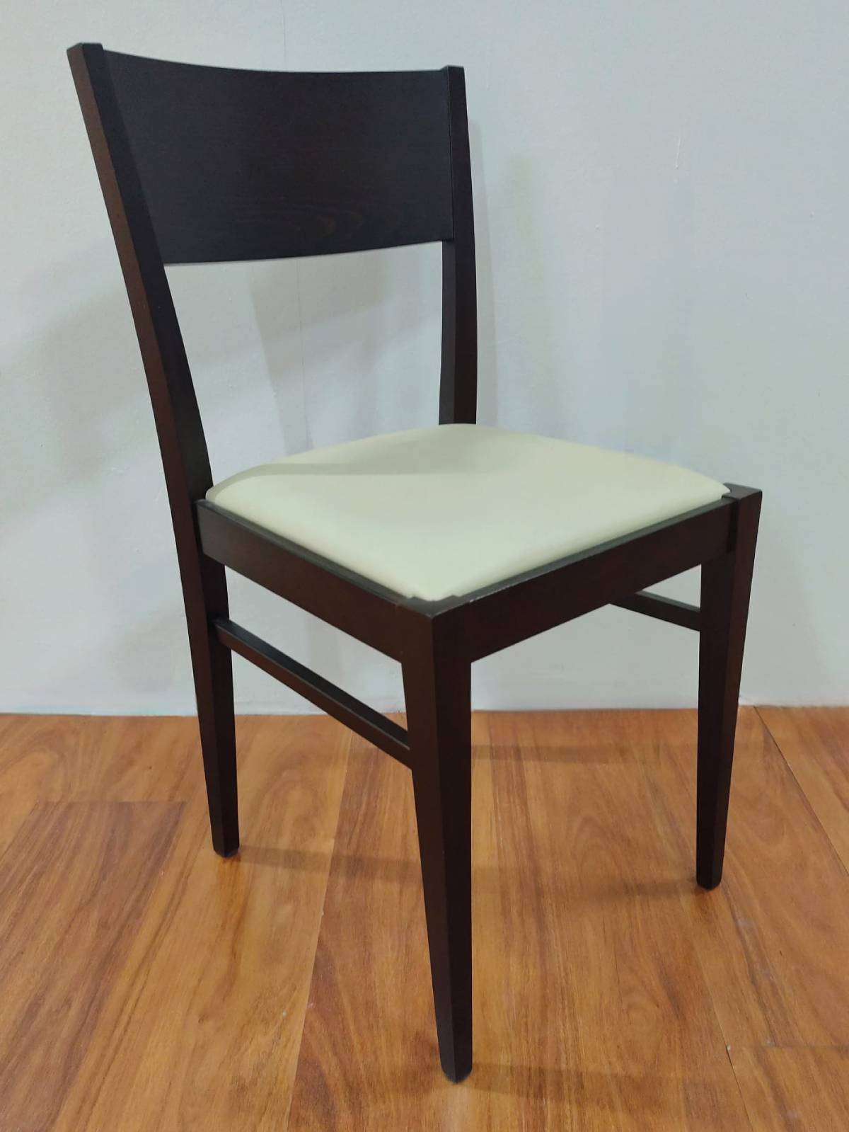 Szafa, biurko, krzesło Compact (6).jpg