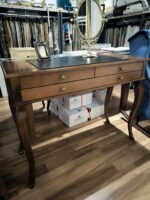 Toaletka KR średni orzech, trzy szufladki, jedna ługa i dwie krótkie (3)