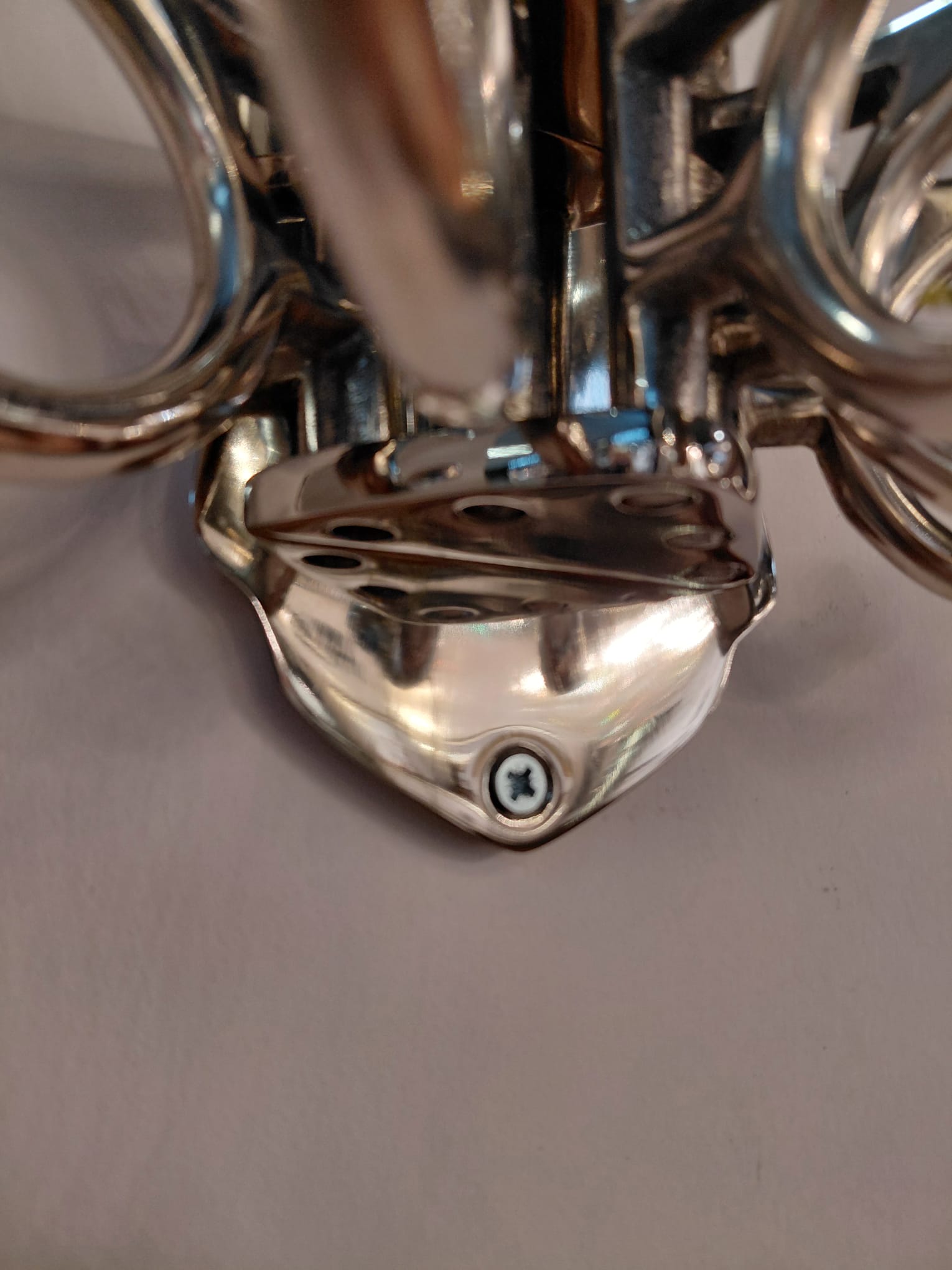 Wieszak 5 ramion srebrny mocowanie